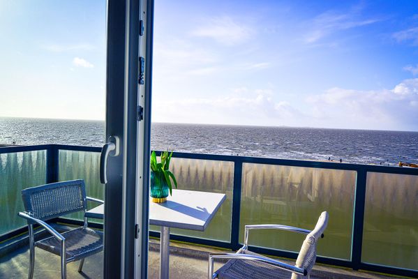 Beach Lodge BL08